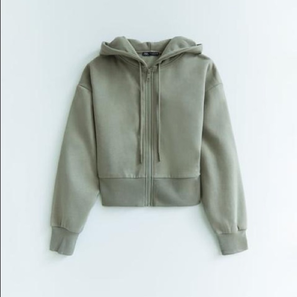 ZARA WOMAN Limitless Contour Zip Up Hoodie in Green - Size S